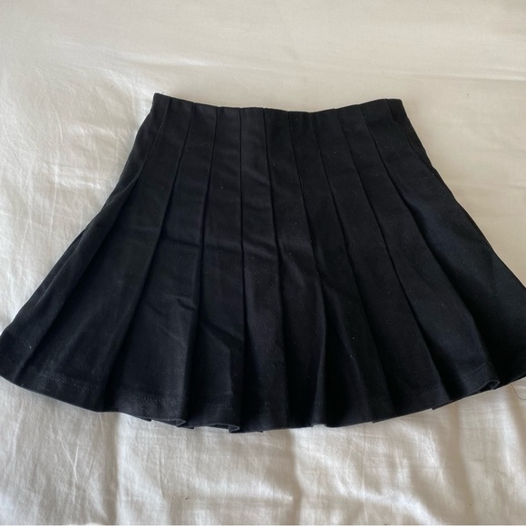 Brandy Melville Dresses & Skirts - Brandy Melville John Galt Dana Black Pleated Tennis Mini Skirt